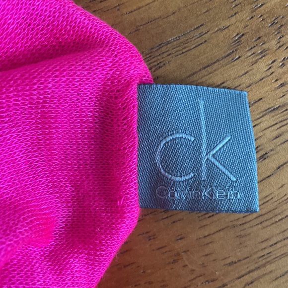 NEW Calvin Klein bright pink soft light infinity scarf - Picture 6 of 6